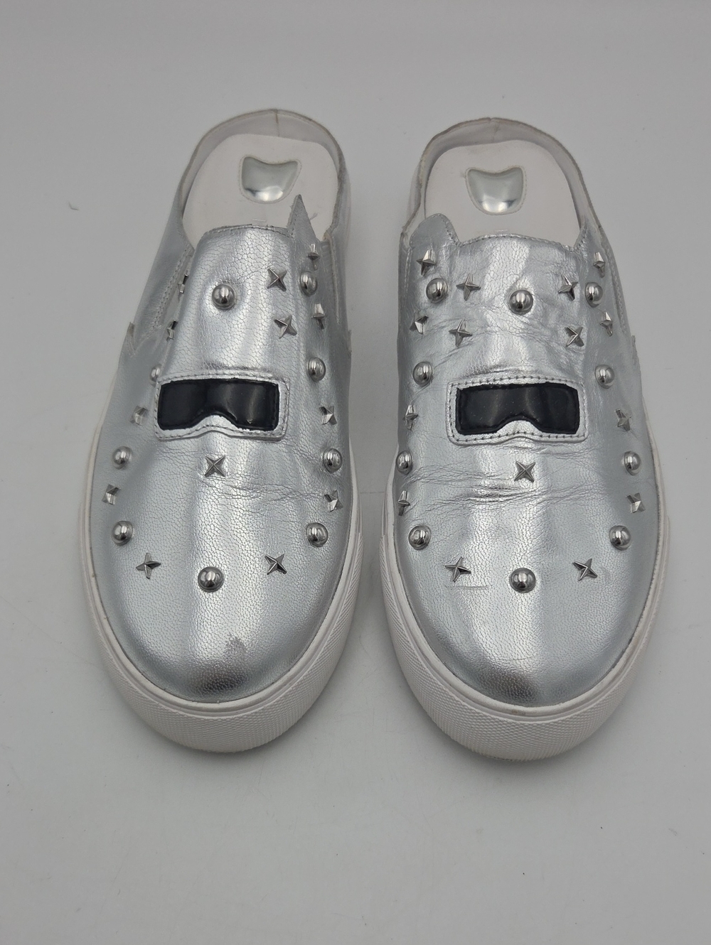 Karl Lagerfeld Paris Eisley Silver Studded Slip-On Sneakers Leather Women 8.5